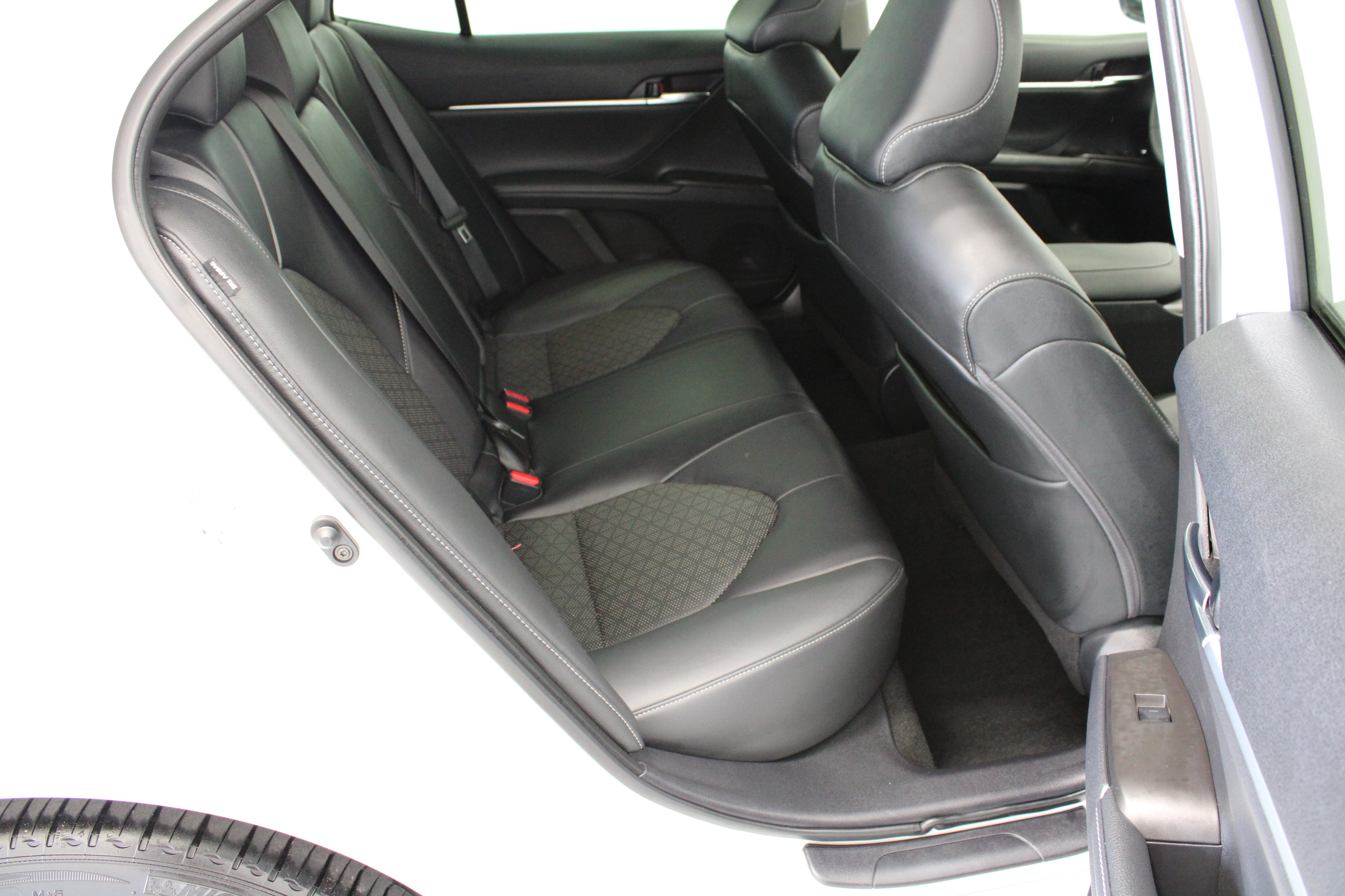 Used 2023 Toyota Camry XSE FWD image 34