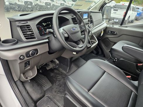 New 2025 Ford Transit 250 Low Roof image 7