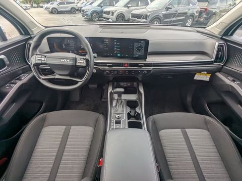 New 2026 Kia Sorento LX FWD image 18