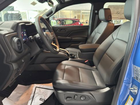 New 2026 Chevrolet Colorado Trail Boss w/ Off-Road Front Bumper Package AWD/4WD image 7