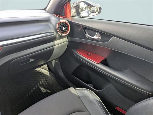 Used 2020 Kia Forte GT-Line w/ GT-Line Premium Package image 15