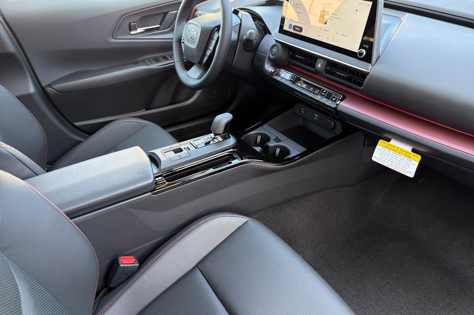 New 2027 Toyota Prius Plug-In Hybrid FWD image 19