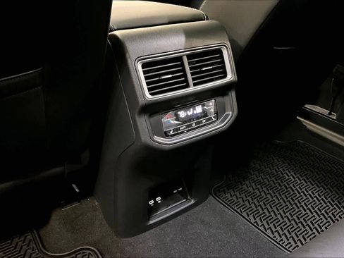 New 2026 Volkswagen Atlas SEL image 16