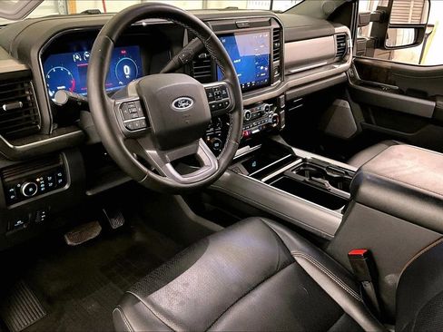 Used 2025 Ford F350 Lariat w/ Chrome Package image 12