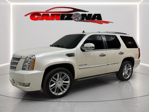 Used 2013 Cadillac Escalade Platinum AWD/4WD image 4