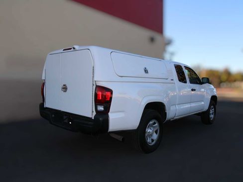Used 2020 Toyota Tacoma SR image 21