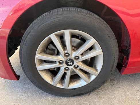 Used 2017 Hyundai Sonata SE FWD image 3