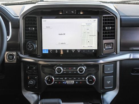 New 2025 Ford F150 Platinum w/ FX4 Off-Road Package image 13