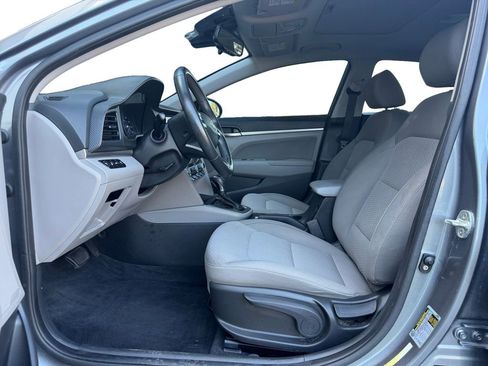 Used 2019 Hyundai Elantra Value Edition FWD image 10