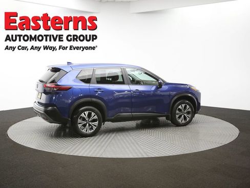 Used 2022 Nissan Rogue SV image 41