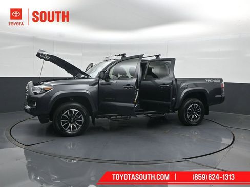 Used 2022 Toyota Tacoma TRD Sport image 50