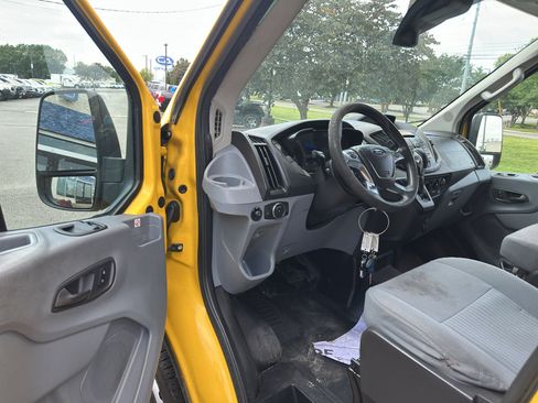 Used 2019 Ford Transit 250 148 High Roof Extended RWD image 18