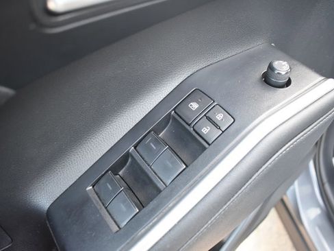 Used 2023 Toyota Highlander XSE image 13