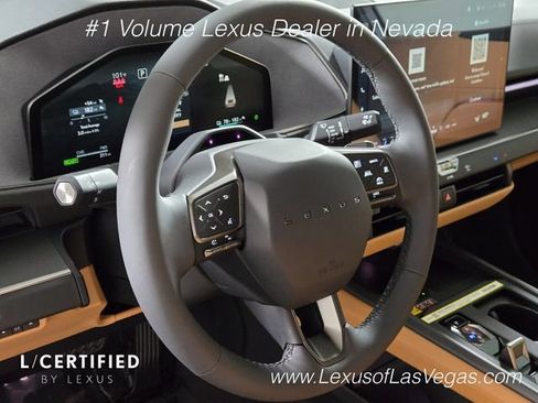 Used 2026 Lexus ES 350e w/ Convenience Package FWD image 32