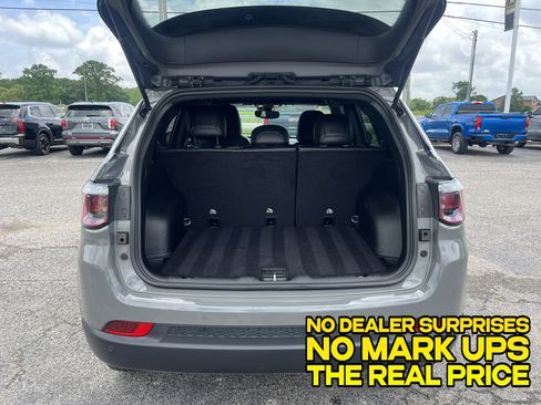 Used 2024 Jeep Compass Limited AWD/4WD image 5