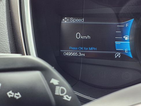 Used 2020 Ford Fusion SE FWD image 16