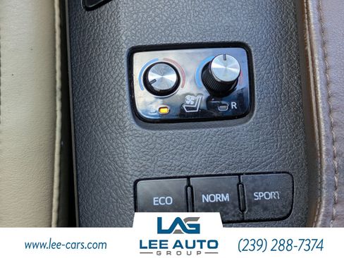 Used 2014 Toyota Avalon Limited FWD image 25