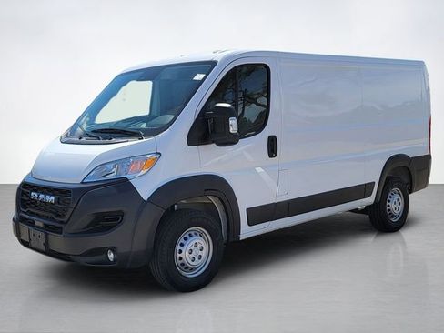 Used 2025 RAM ProMaster 2500 w/ Convenience Group FWD image 7