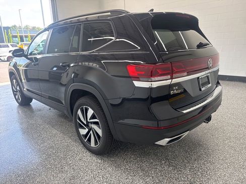 New 2026 Volkswagen Atlas SE AWD/4WD image 2