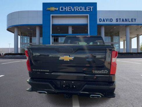 Used 2025 Chevrolet Silverado 1500 High Country AWD/4WD image 7