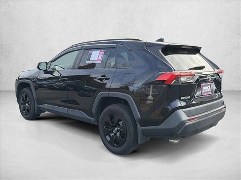 Used 2019 Toyota RAV4 LE image 7