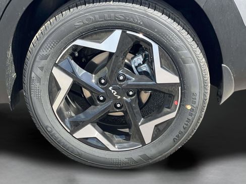 New 2026 Kia Seltos S FWD image 33