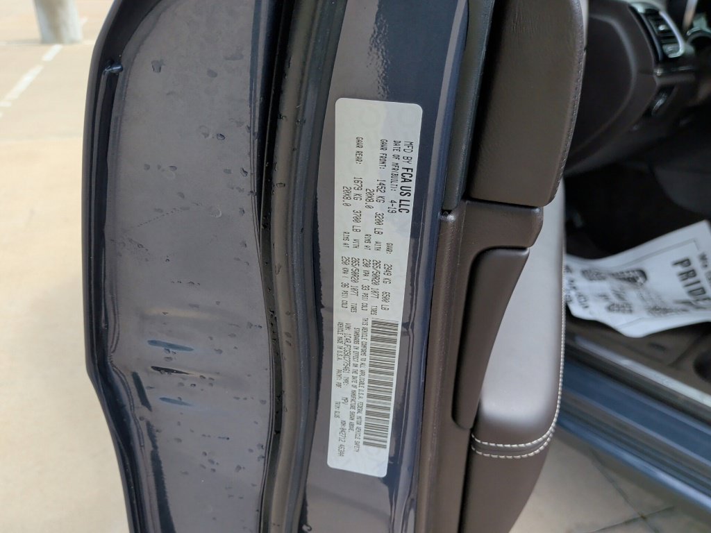 Used 2019 Jeep Grand Cherokee Overland AWD/4WD image 50