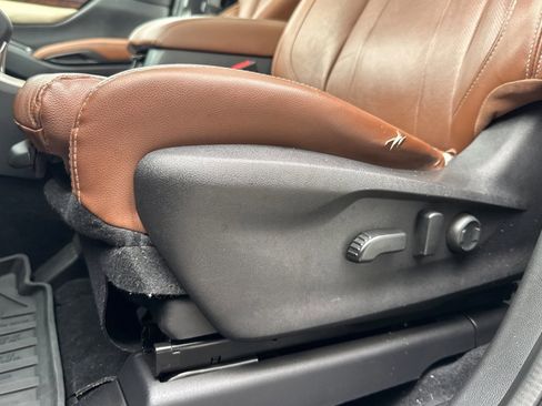 Used 2019 Subaru Ascent Touring w/ Popular Package #3 image 14