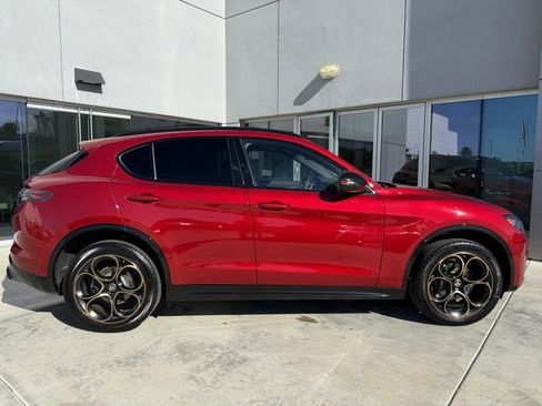 New 2025 Alfa Romeo Stelvio Sprint image 2