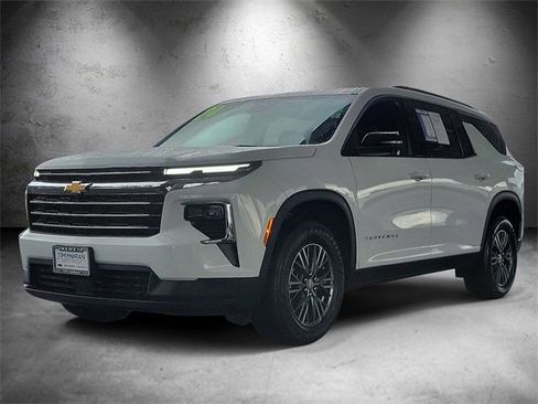 Certified 2024 Chevrolet Traverse LT image 5