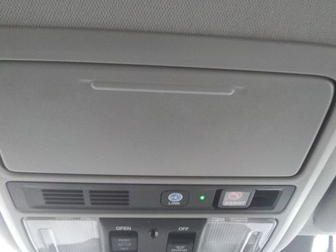 Used 2019 Honda Pilot Touring image 29