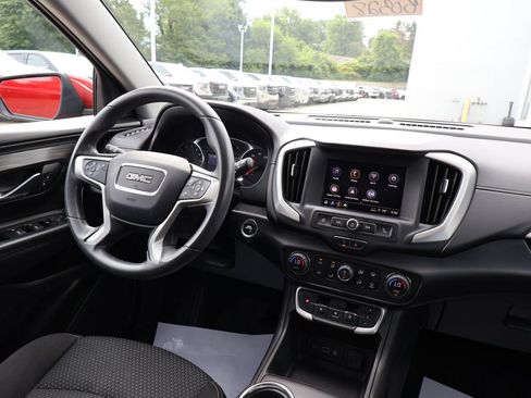 Certified 2023 GMC Terrain SLE w/ Driver Convenience Package AWD/4WD image 26