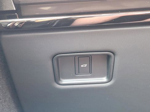 New 2026 Land Rover Range Rover Sport SE image 16