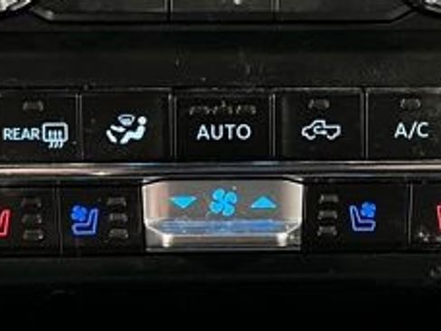 Used 2023 Ford F150 Lariat w/ Equipment Group 502A High image 38