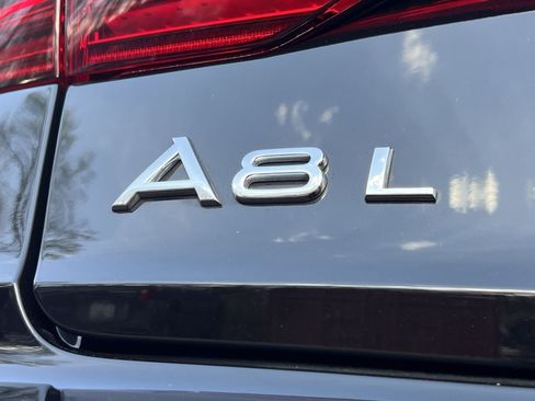 Used 2025 Audi A8 L 3.0T image 30