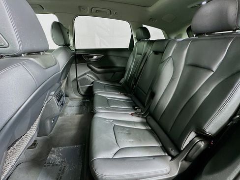 Used 2022 Audi Q7 Premium Plus w/ Premium Plus Package image 9