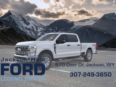 New 2025 Ford F250 XLT w/ FX4 Off-Road Package