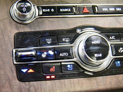 Used 2023 Lincoln Aviator Reserve w/ Equipment Group 201A image 22