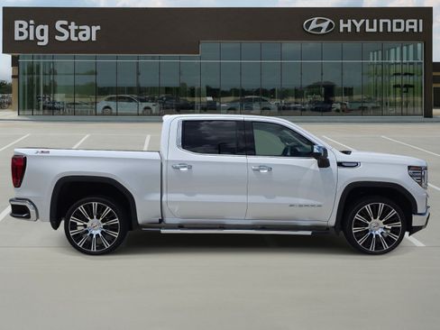 Used 2024 GMC Sierra 1500 SLT AWD/4WD image 5