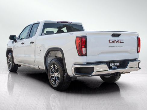 Used 2023 GMC Sierra 1500 Pro w/ Pro Value Package AWD/4WD image 4