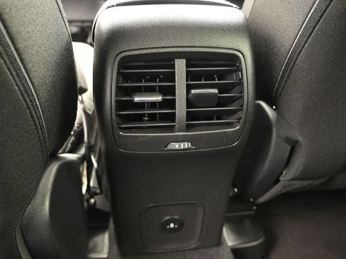 Used 2025 Ford Escape Active AWD/4WD image 18