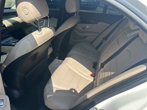 Used 2020 Mercedes-Benz C 300 Sedan image 9