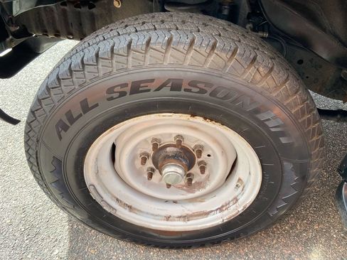 Used 2009 Ford E-350 and Econoline 350 XL RWD image 9