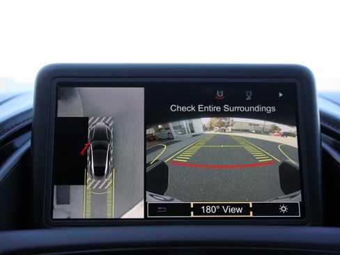 Used 2018 Aston Martin DB11 Coupe image 23