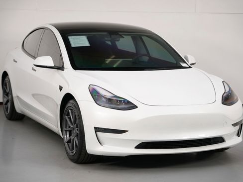 Used 2022 Tesla Model 3 Long Range image 54
