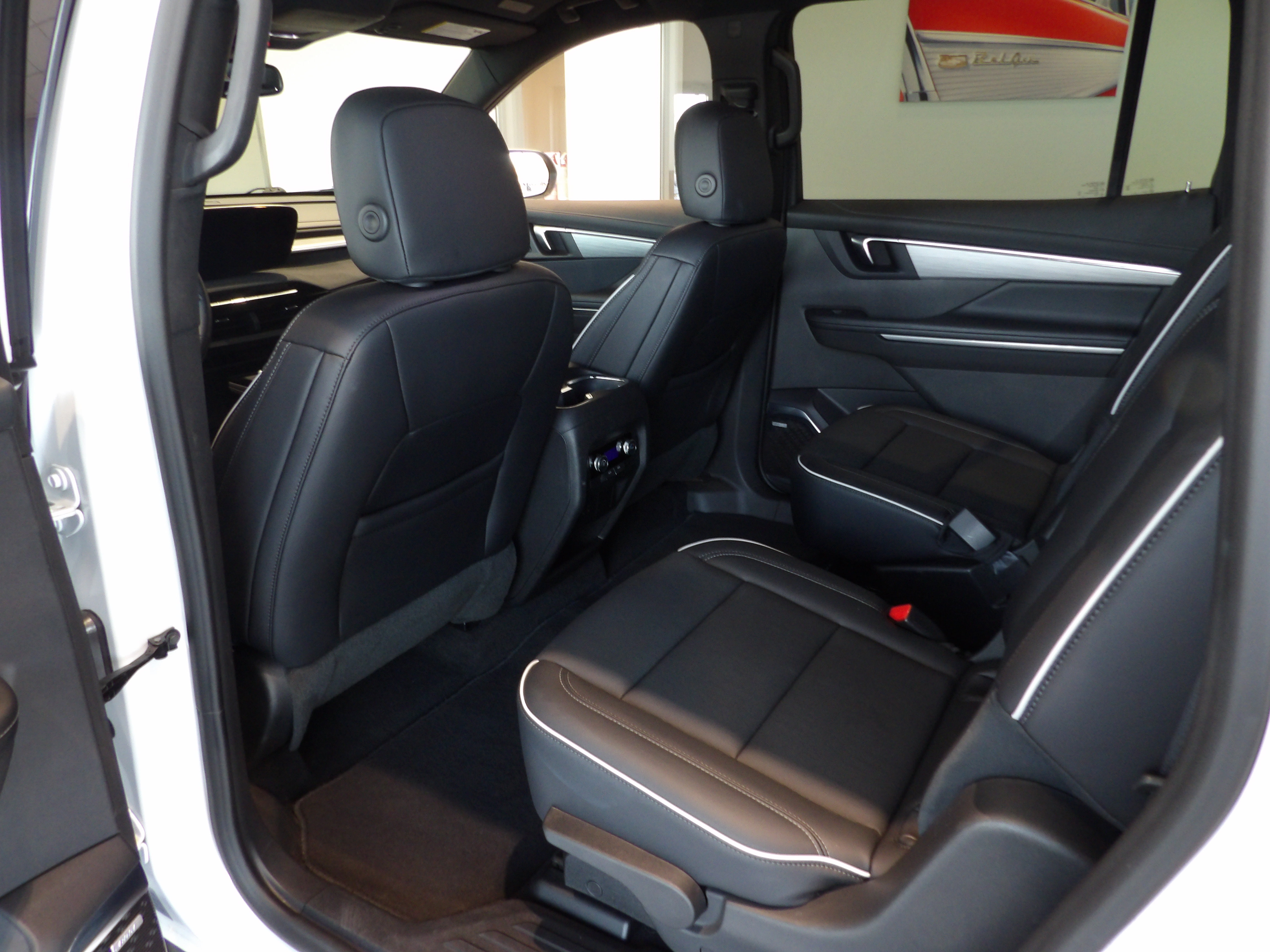 Used 2026 Buick Enclave Preferred AWD/4WD image 18