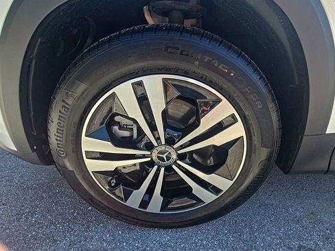 Used 2025 Mercedes-Benz GLB 250 GLB 250 image 9