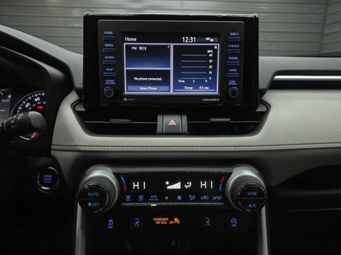 Used 2022 Toyota RAV4 XLE w/ Convenience Package AWD/4WD image 25