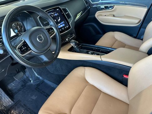 Used 2019 Volvo XC90 T6 Momentum w/ Advanced Package image 11