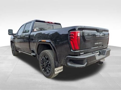 New 2026 GMC Sierra 2500 Denali Ultimate w/ LPO, Black Badging Package image 10